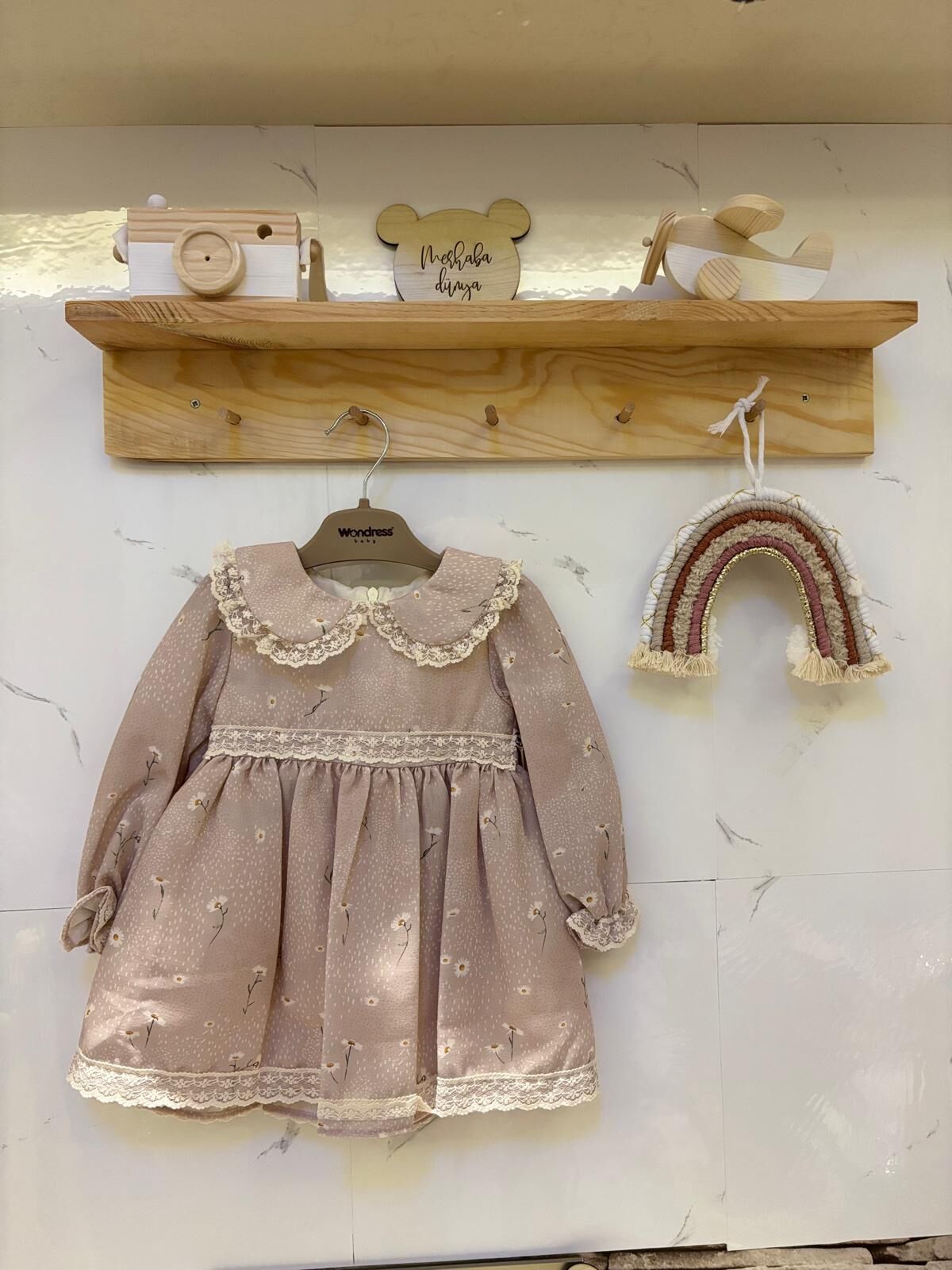 Papatya Desenli Elbise