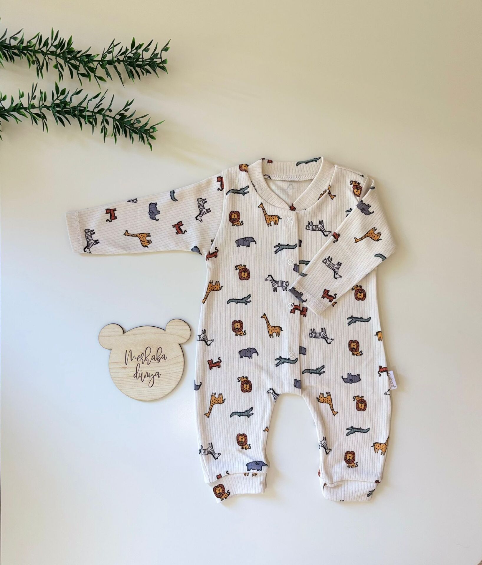 Hayvanlar Alemi Manşetli Tulum