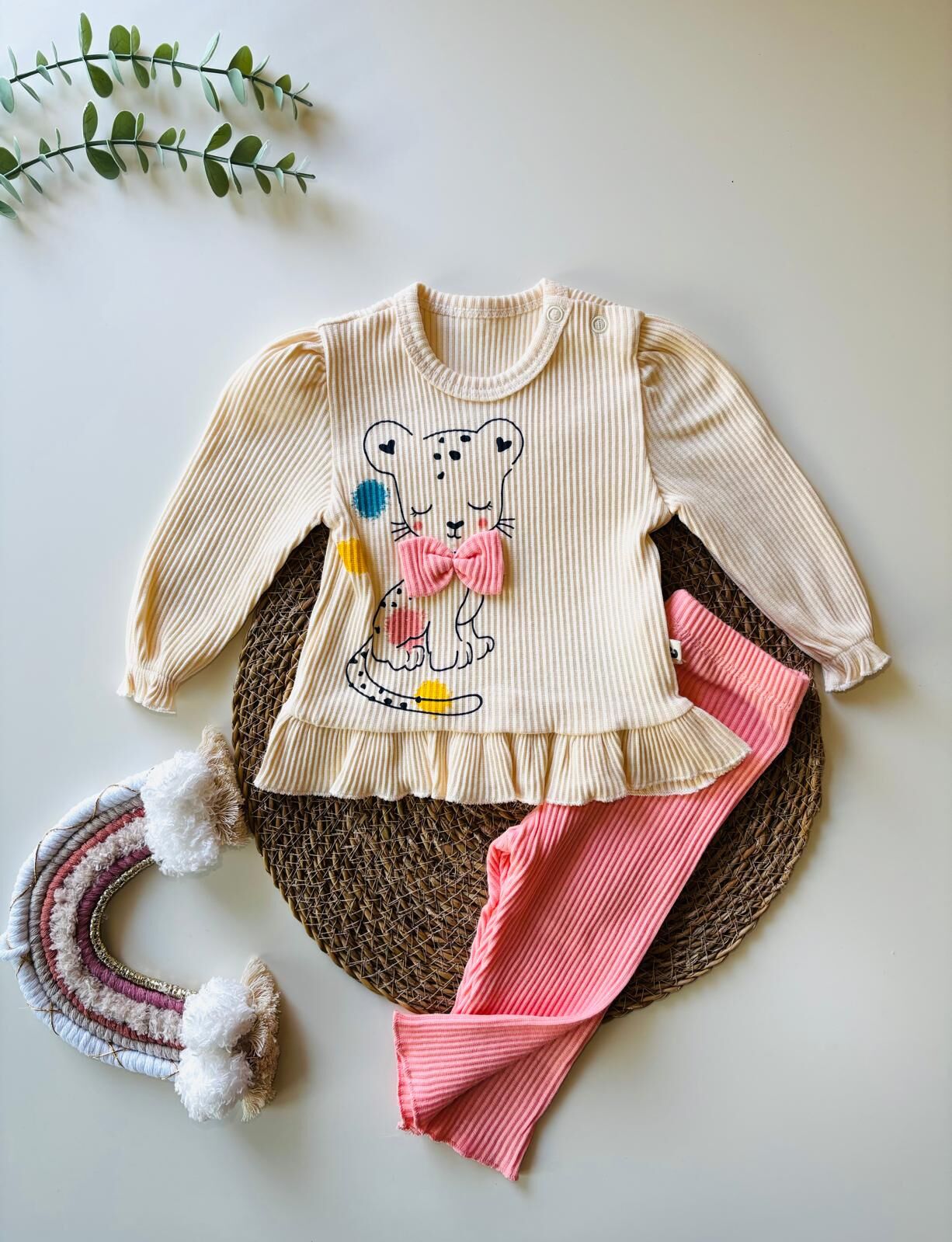 Kedili Fiyonklu Kız Takım