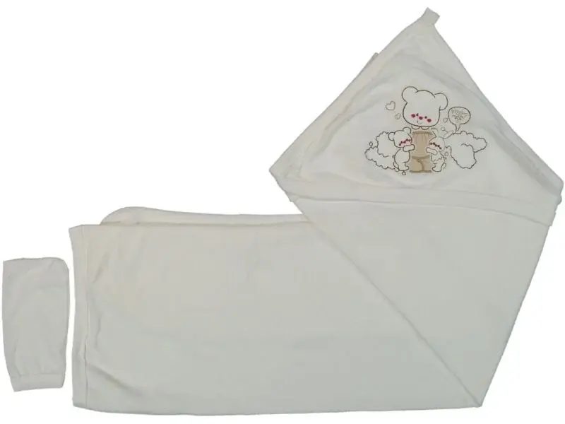 Ayı ve Kuzu Nakışlı Kapüşonlu Bebek Havlusu