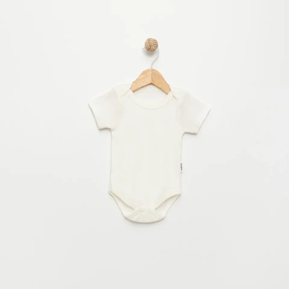 Ekru Yarım Kollu Çıtçıtlı Bebek Body
