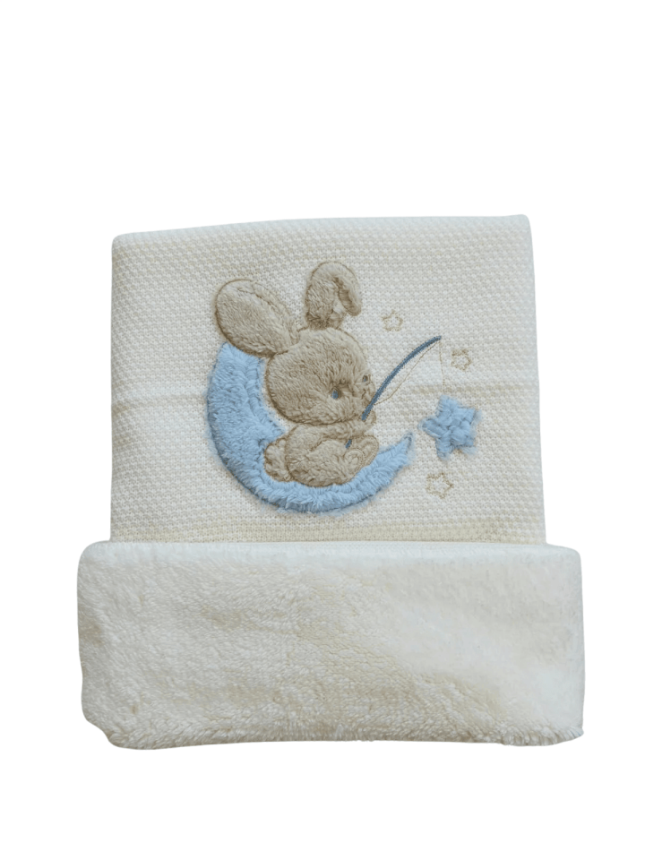 Tavşan Nakışlı Triko Battaniye