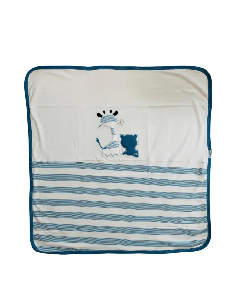 Zürafa ve Kedi Nakışlı Bebek Battaniyesi