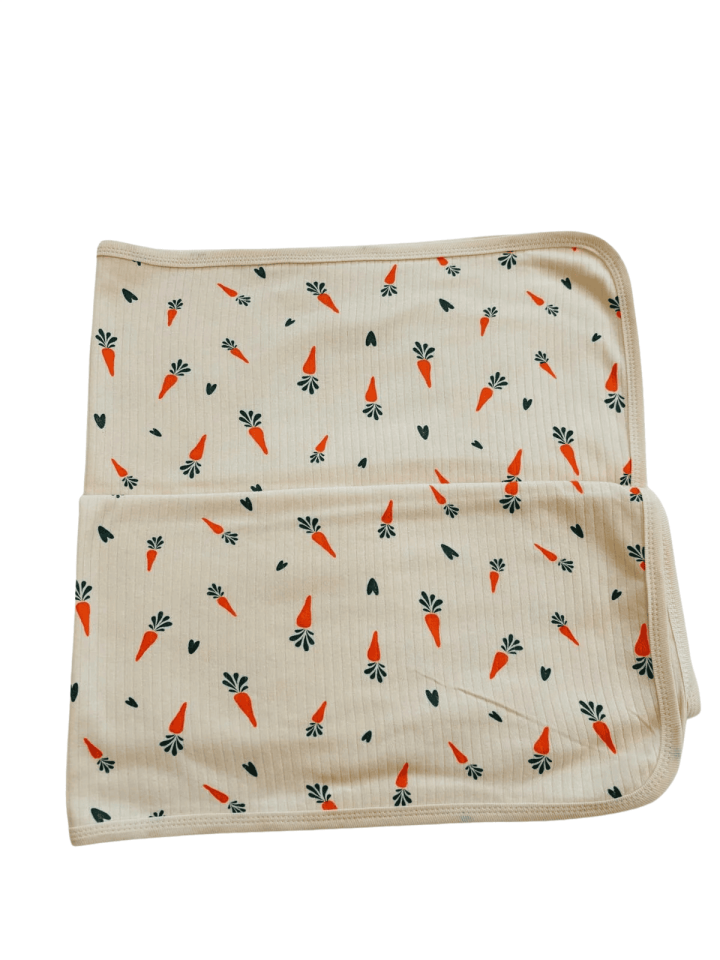 Havuç Desenli Müslin Bebek Battaniyesi