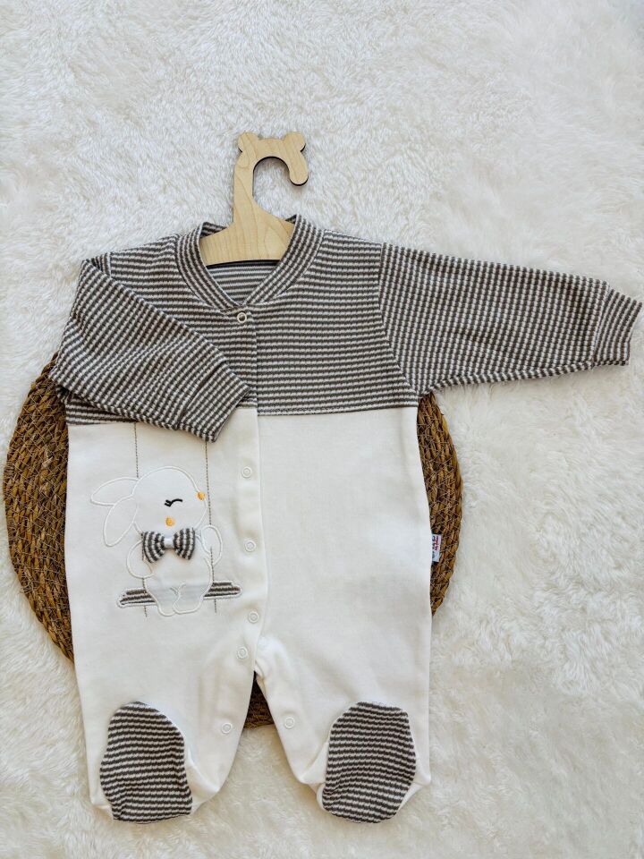 Çizgili Tavşan Nakışlı Ayaklı Bebek Tulum – Çıtçıtlı