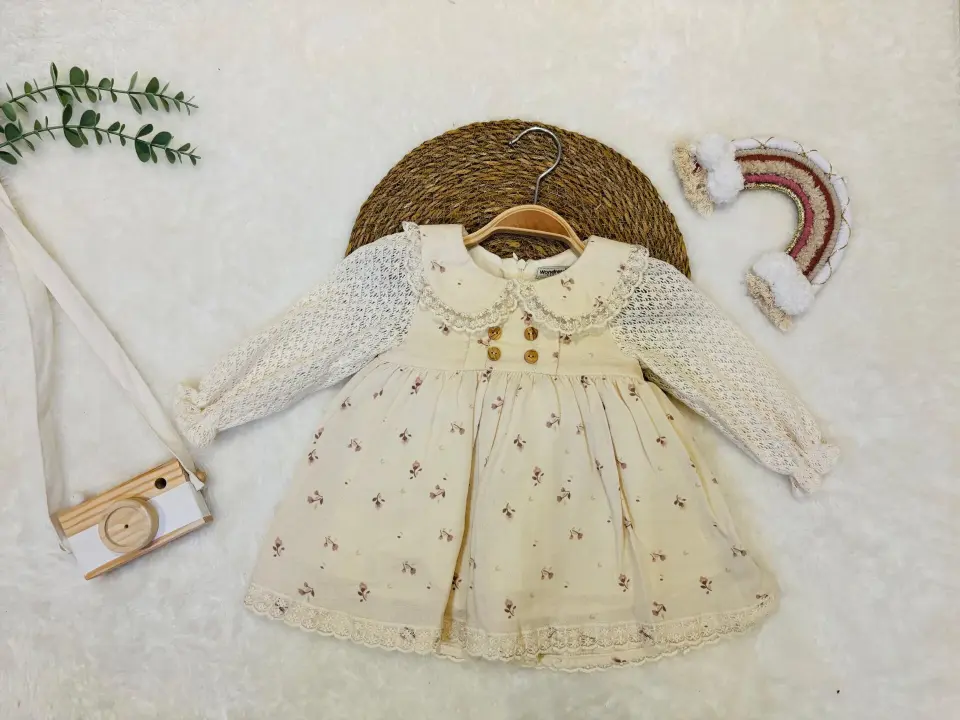 Dantel Detaylı Kız Çocuk Elbise – Uzun Kollu, Fırfırlı Yaka